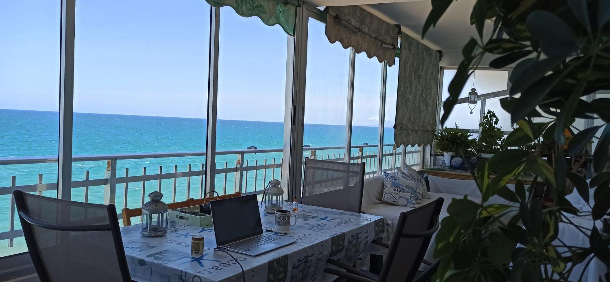 Valencia Beach SKY Room Exterior foto